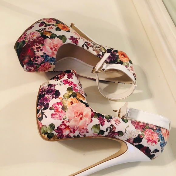 Madison heel shoe by shoedazzle size 7 - Picture 7 of 8